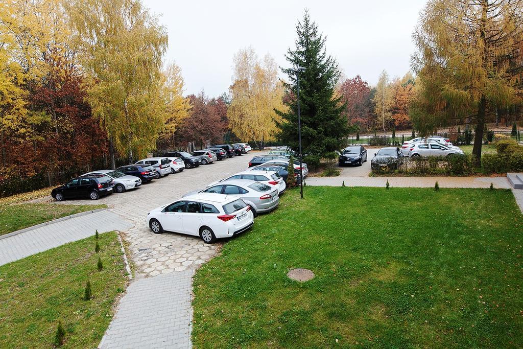 Hotel Inwest Osrodek Szkoleniowo-Wypoczynkowy Smardzewice Esterno foto