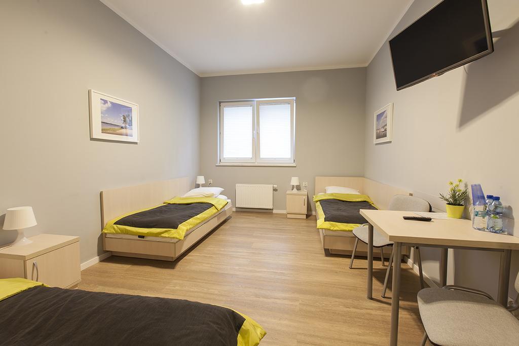 Hotel Inwest Osrodek Szkoleniowo-Wypoczynkowy Smardzewice Esterno foto