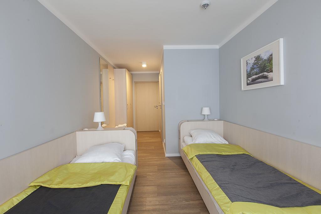 Hotel Inwest Osrodek Szkoleniowo-Wypoczynkowy Smardzewice Esterno foto