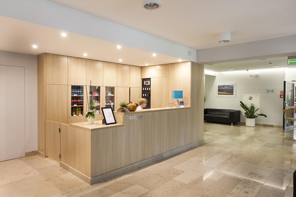 Hotel Inwest Osrodek Szkoleniowo-Wypoczynkowy Smardzewice Esterno foto